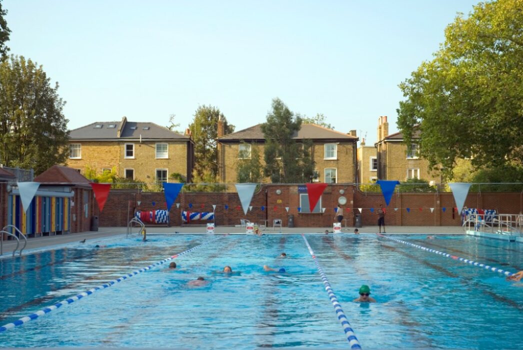 Swimming pool 5 C-type print, 51.5 x 77 cm Edition of 5